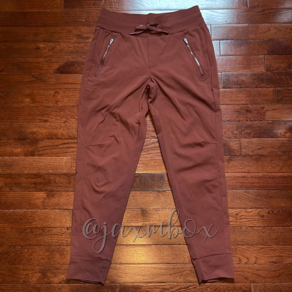 Athleta Trekkie North Jogger Size 2